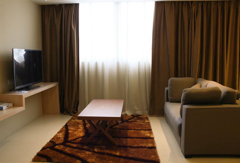 Dela Chambre Hotel Manila Ngoại thất bức ảnh